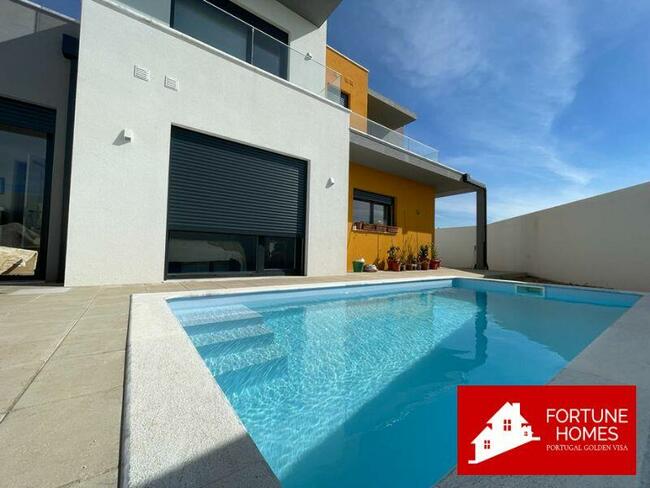 Nowoczesna willa w Portugalii z basenem na działce 271m