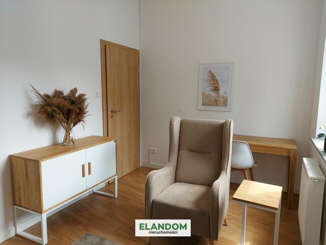 Podnajmę - 3 gabinety* centrum, parking