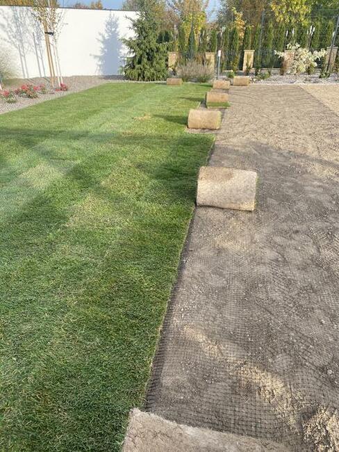 Usługi ogrodnicze trawa z rolki nawadnianie ogrodu trawnik