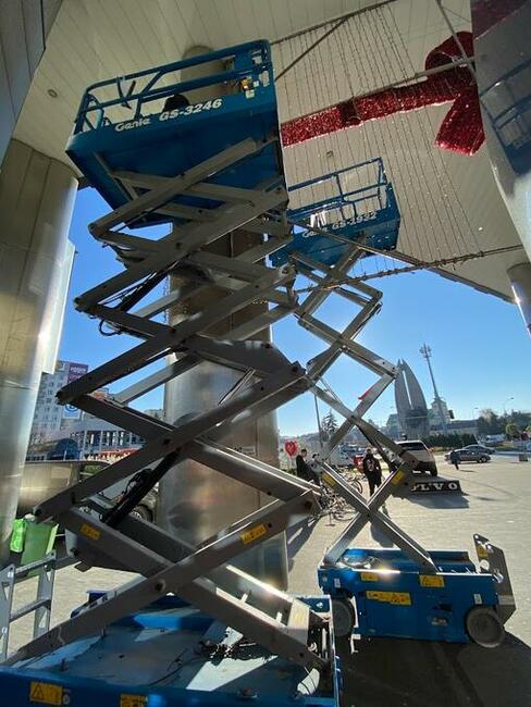 Wynajem zwyżki 21m 30m 45m zwyżka na przyczepie. Kraków