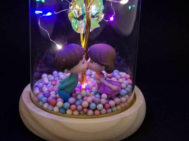 Piękna kryształowa Róża w Szkle ZAKOCHANI Prezent Urodziny