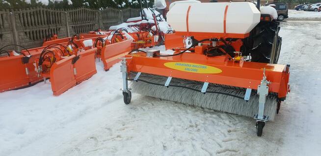 Zamiatarka mechaniczna WOM 2000 / 600 – szerokość 200 cm