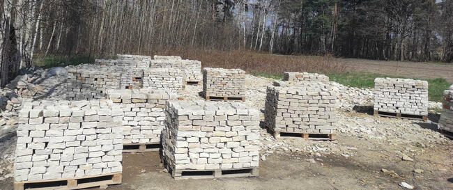 Kamień piaskowiec - murki, oczka,płoty, grille,altank