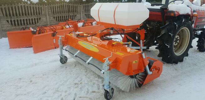 Zamiatarka mechaniczna WOM 2000 / 600 – szerokość 200 cm