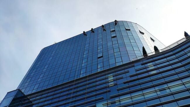 Montaż reklam, prace wysokościowe