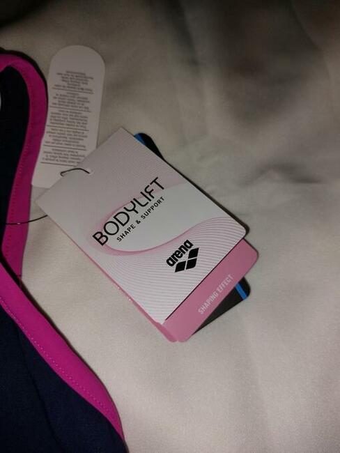 Jednoczęściowy strój kąpielowy