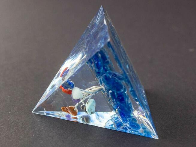 Piramida Orgonitowa Koral Tygrysie Oko Ametyst Lazuryt 6cm