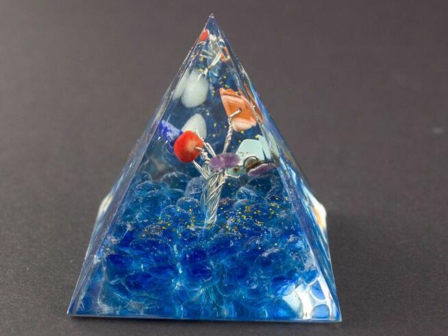 Piramida Orgonitowa Koral Tygrysie Oko Ametyst Lazuryt 6cm