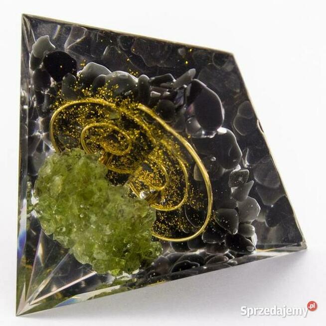 PIRAMIDA ORGONIT PERYDOT KLEJNOT MORION DRZEWO 5 cm Prezent