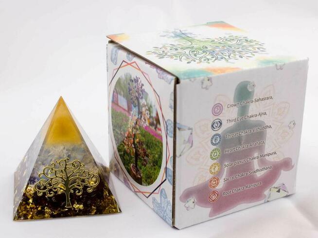 Piękna Piramidka Orgonitowa Granat Kryształ Żywica 5 cm