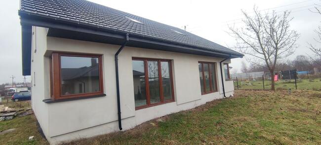 DOM na sprzedaż Strzałków