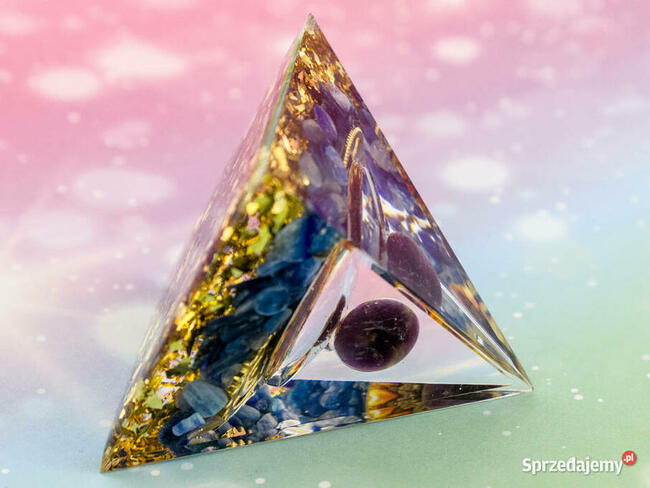 PIRAMIDKA ORGONIT AMETYST CYJANIT KYANIT MIEDŹ ODPROMIENNIK