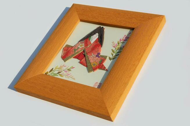 Origami japońskie, kobieta w kimonie gejsza, obraz z Japoni