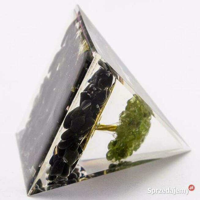 PIRAMIDA ORGONIT PERYDOT KLEJNOT MORION DRZEWO 5 cm Prezent