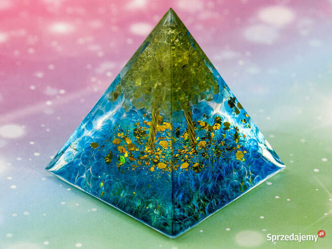 PIĘKNA PIRAMIDA ORGONIT NIEBIESKA GLAZURA OLIWIN MIEDŹ 5 cm