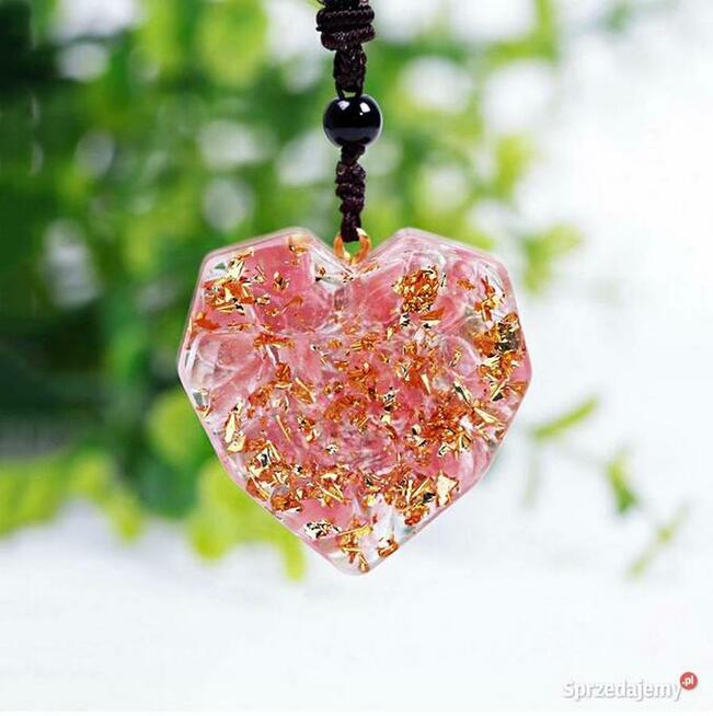 PIĘKNY NASZYJNIK SERCE SERDUSZKO KWARC RÓŻOWY KAMIEŃ ŻYWICA