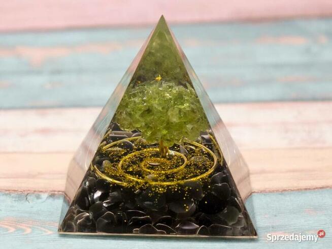 PIRAMIDA ORGONIT PERYDOT KLEJNOT MORION DRZEWO 5 cm Prezent