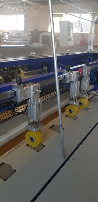 SB-16 BOXMAKER pudełka kartonowe Pak-Projekt Serbia