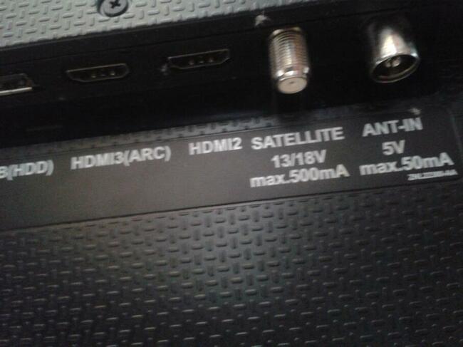 Grundig 55 GFB 6623 telwizor lcd tv fhd smart uszkodzony