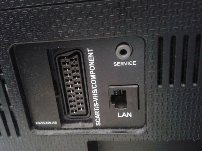 Grundig 55 GFB 6623 telwizor lcd tv fhd smart uszkodzony