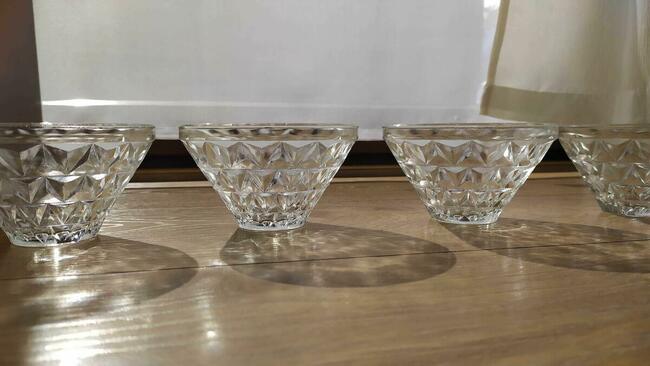 Sprzedam komplet salaterek 4 szt. (Huta Ząbkowice)