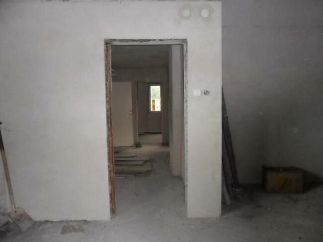 Dużą działkę z domem sprzedam bezpośrednio tel.518 471 188