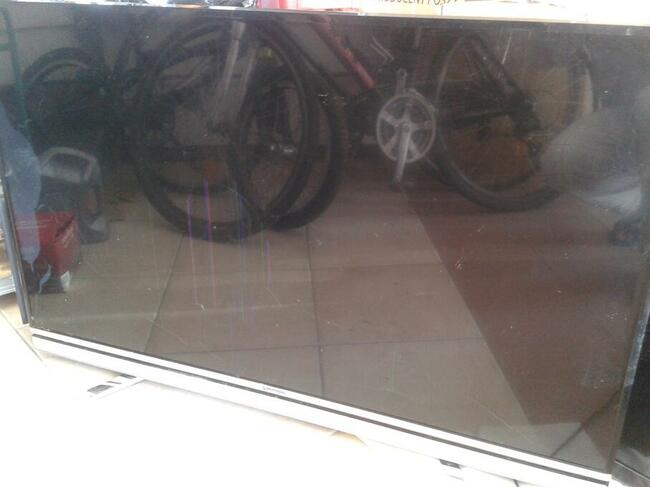 Grundig 55 GFB 6623 telwizor lcd tv fhd smart uszkodzony