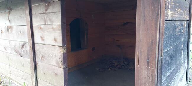 Buda dwukomorowa dla psa :)