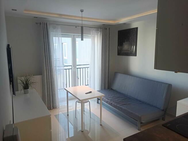 Przytulna kawalerka przy Modlińskiej Doskonała komunikacja.