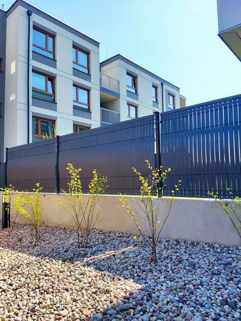 Osłona do paneli ogrodzeniowych 153x250 ciemny brąz