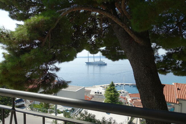 Chorwacja BRELA świetne pokoje w centrum z widokiem na morze