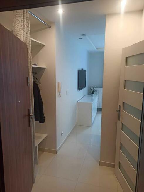 Przytulna kawalerka przy Modlińskiej Doskonała komunikacja.