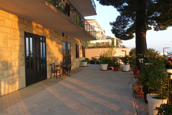 Chorwacja BRELA świetne pokoje w centrum z widokiem na morze