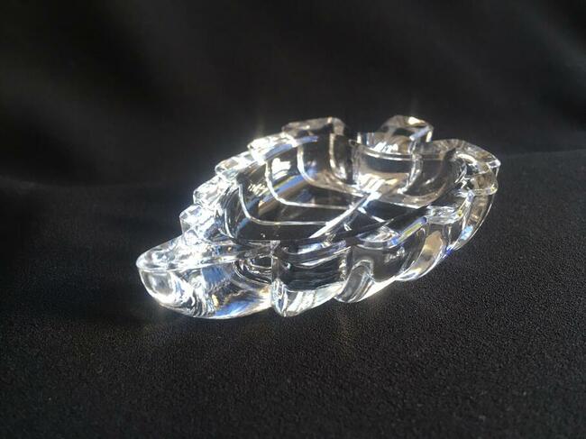 Szklany liść patera szklana na biżuterię