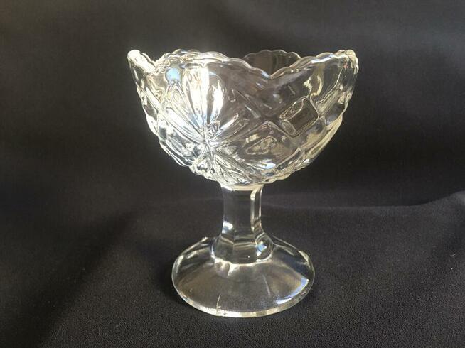 PRL cukiernica pucharek szklana