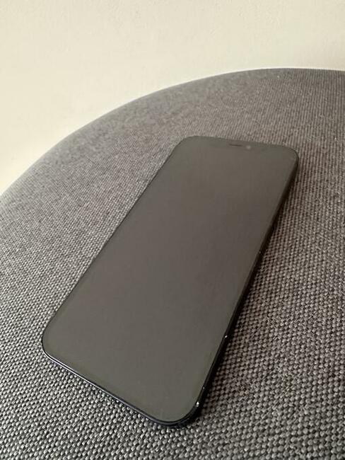 iPhone 12 64GB używany