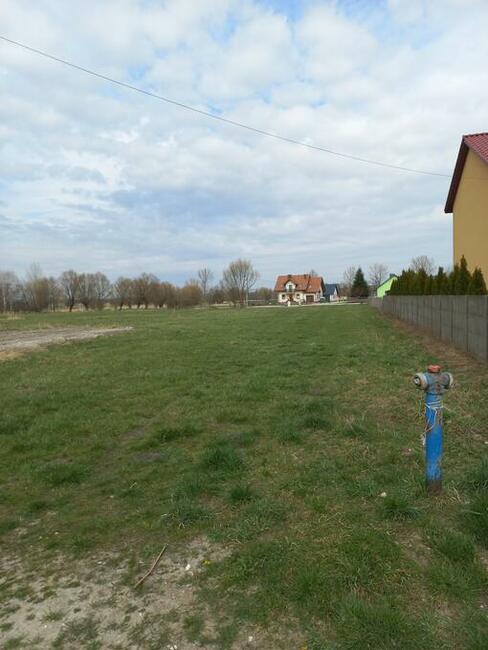 Sprzedam 2 działki budowlane 2437 m2