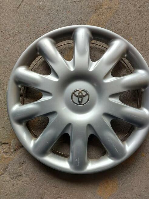 Felgi i opony do Toyota Avensis 2000r