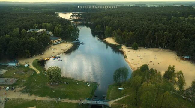 domek letniskowy kazdy na osobnej ogrodzonej działce