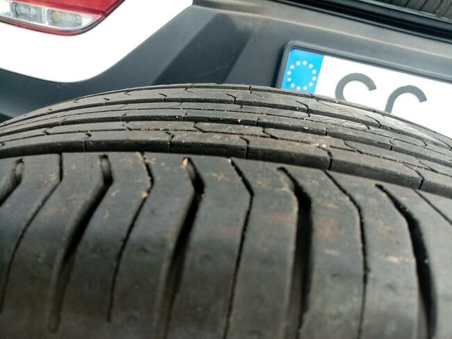 Opony 215/60/17 Continental