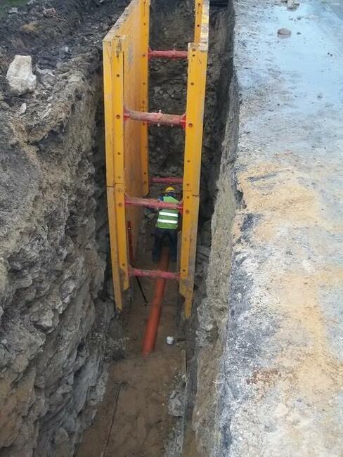 Szalunki obudowy zabezpieczenia do wykopów wynajem