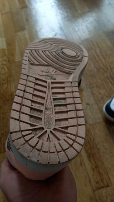 do sprzedania buty Air Jordan 1