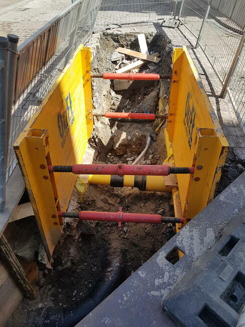 Szalunki obudowy zabezpieczenia do wykopów wynajem