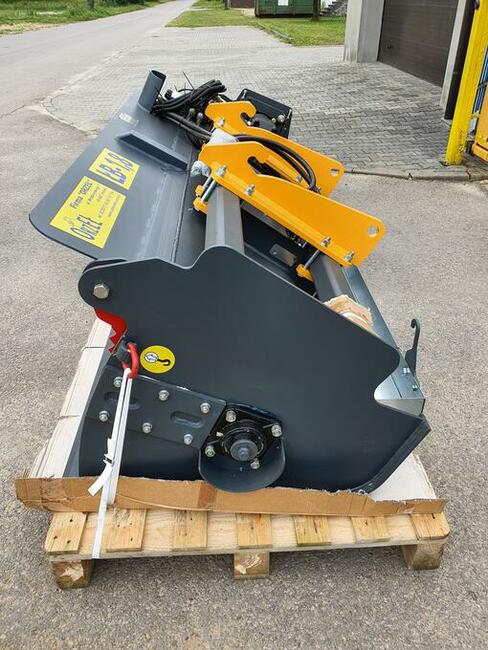 Łyżka z mieszalnikiem do betonu pasz 1.8mPRODUCENT