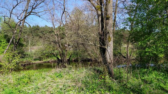 Sprzedam działkę nad rzeką