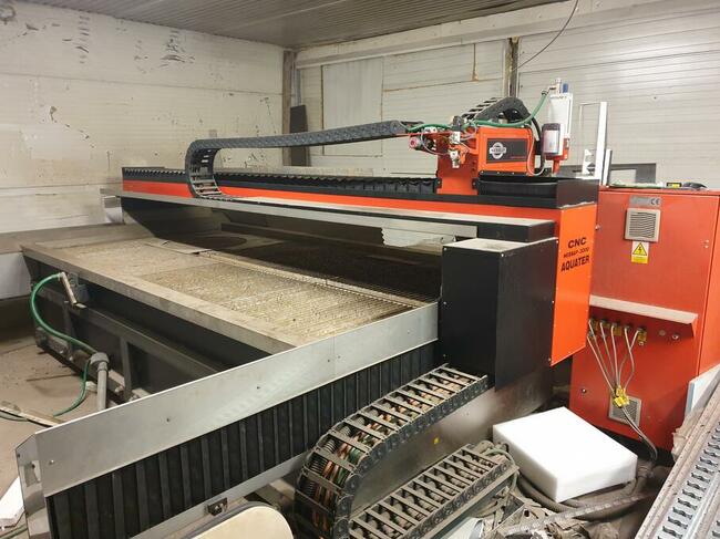 Maszyna do cięcia wodą NESSAP-3500 AQUATER