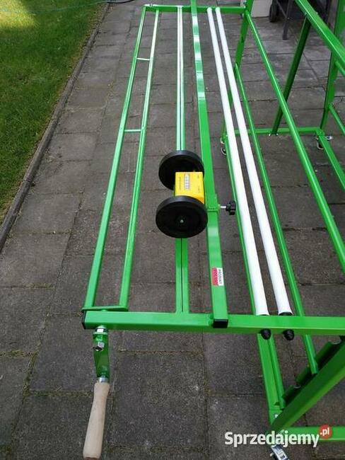 Stojak z licznikiem do odmierzania folii