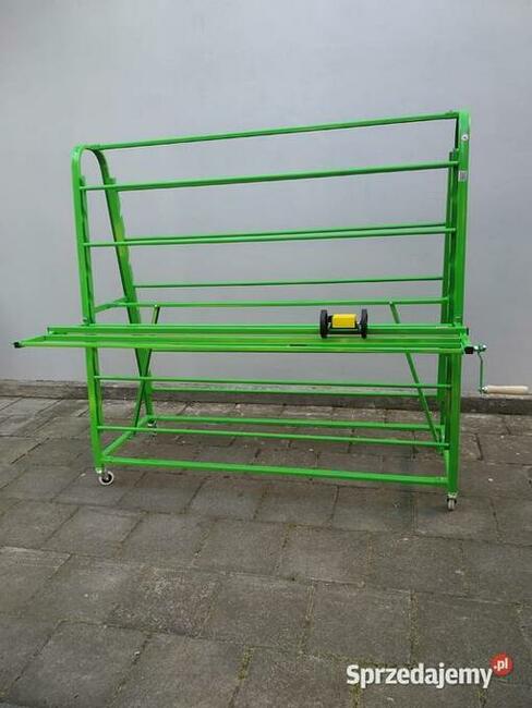 Stojak z licznikiem do odmierzania folii