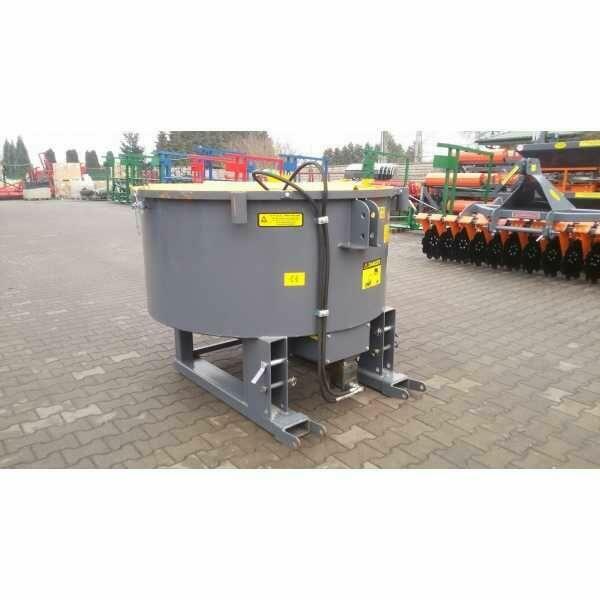 Betoniarka z napędem hydraulicznym 1200L