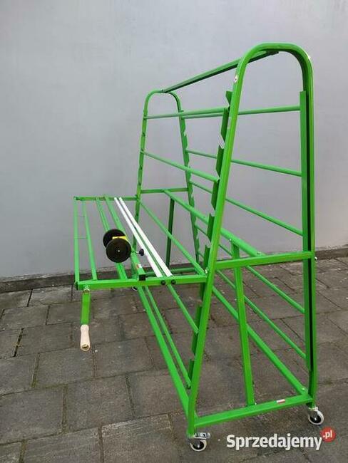 Stojak z licznikiem do odmierzania folii